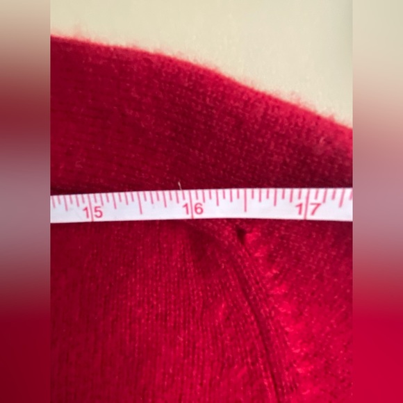 100% cashmere Sweater - Picture 8 of 9